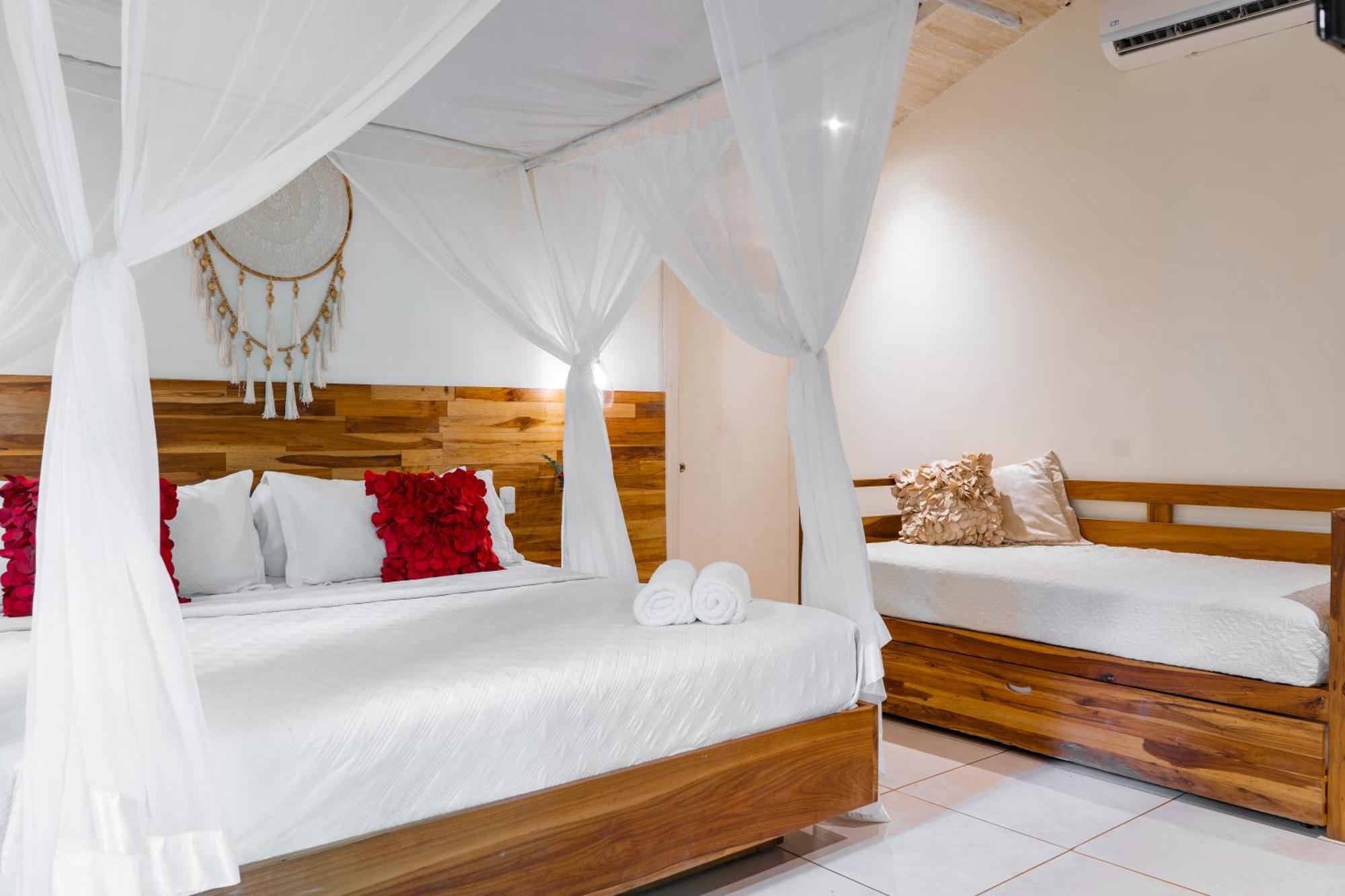 Banana Beach Bungalows Playa Santa Teresa  المظهر الخارجي الصورة
